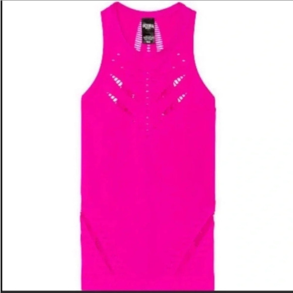 Victoria's Secret Tops - NWT Victoria’s Secret Sport Pink Seamless Workout Tank Size XLarge